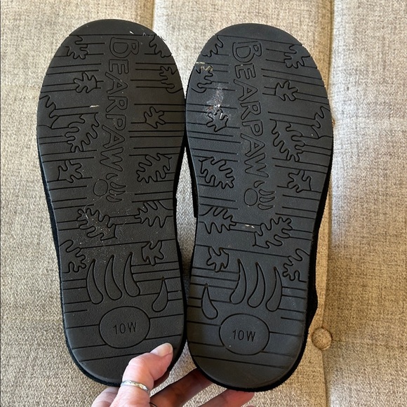 BEAR PAWS WOMENS BUTTON FLAT BLACK SUEDE UPPER ROSY SNOW BOOTIES SZ 10 - Picture 7 of 10